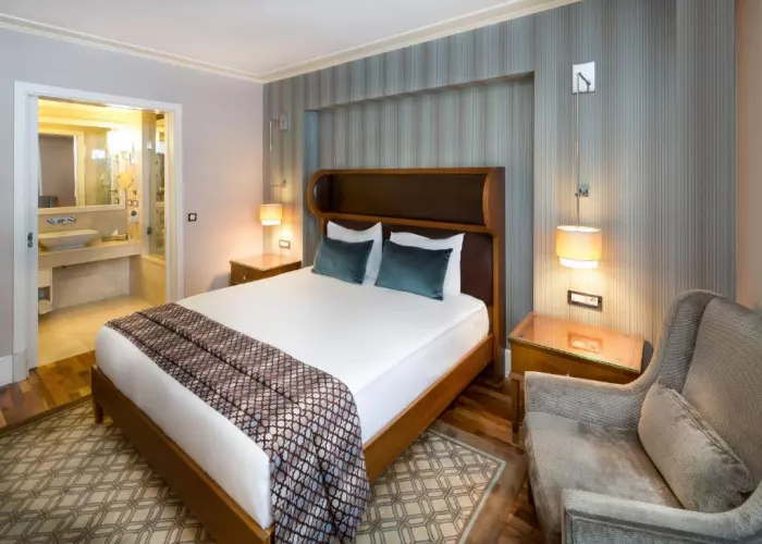 هتل تایتانیک سیتی تکسیم استانبول